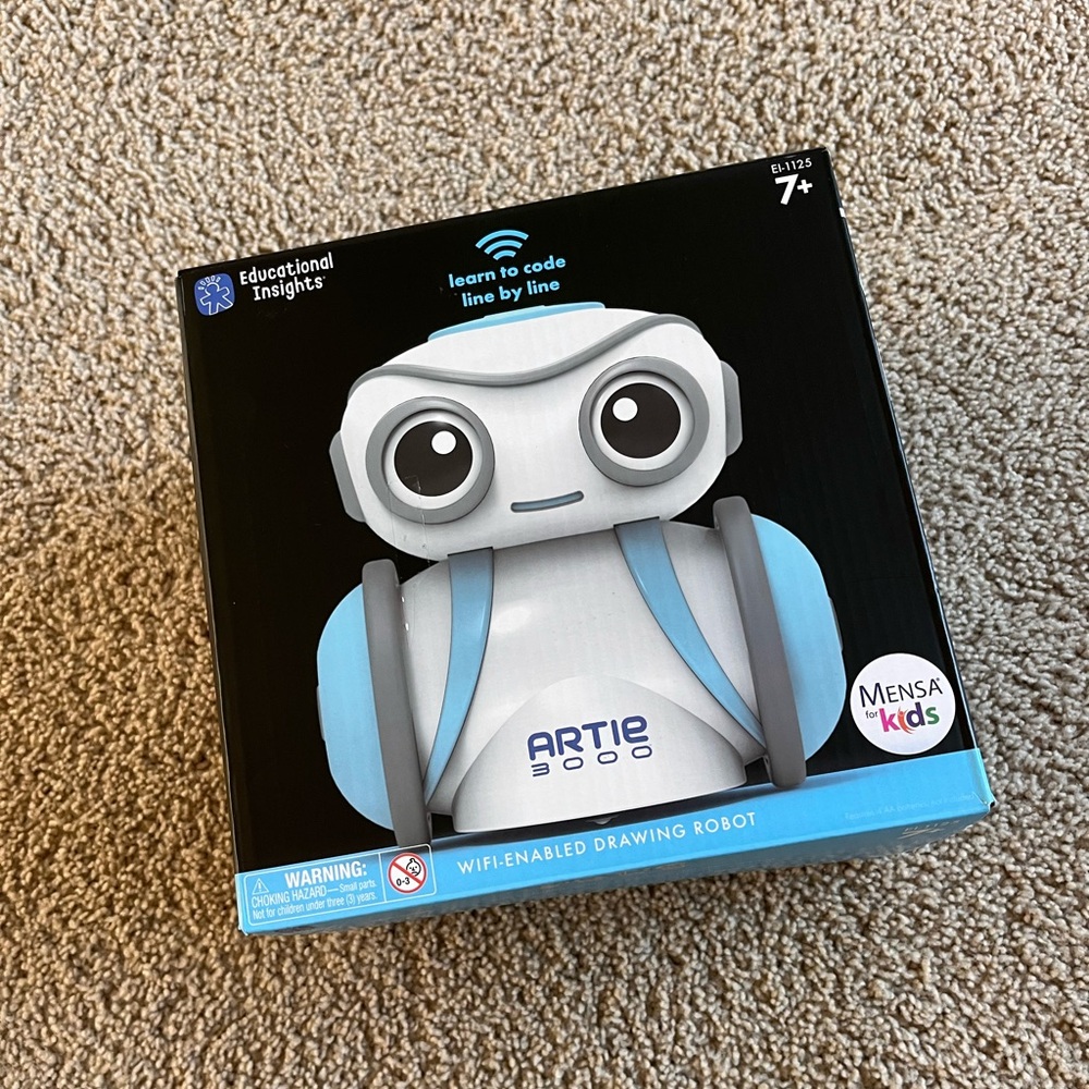 NIB Artie 3000 coding robot